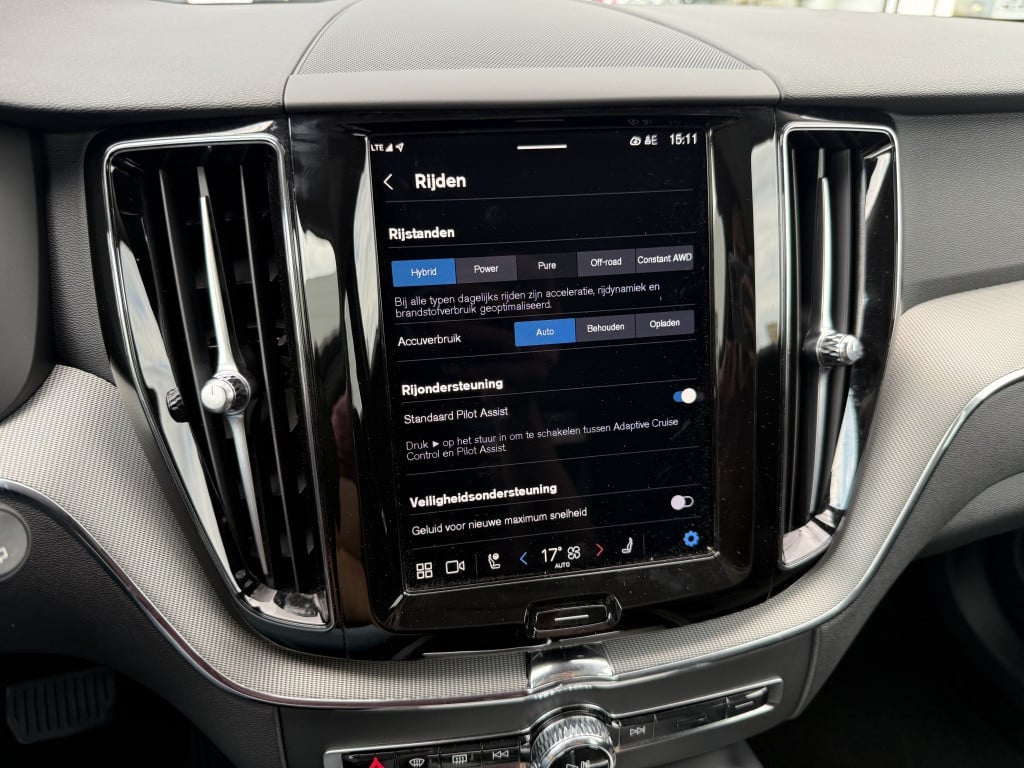 Volvo XC60 2.0 t6 awd + dark