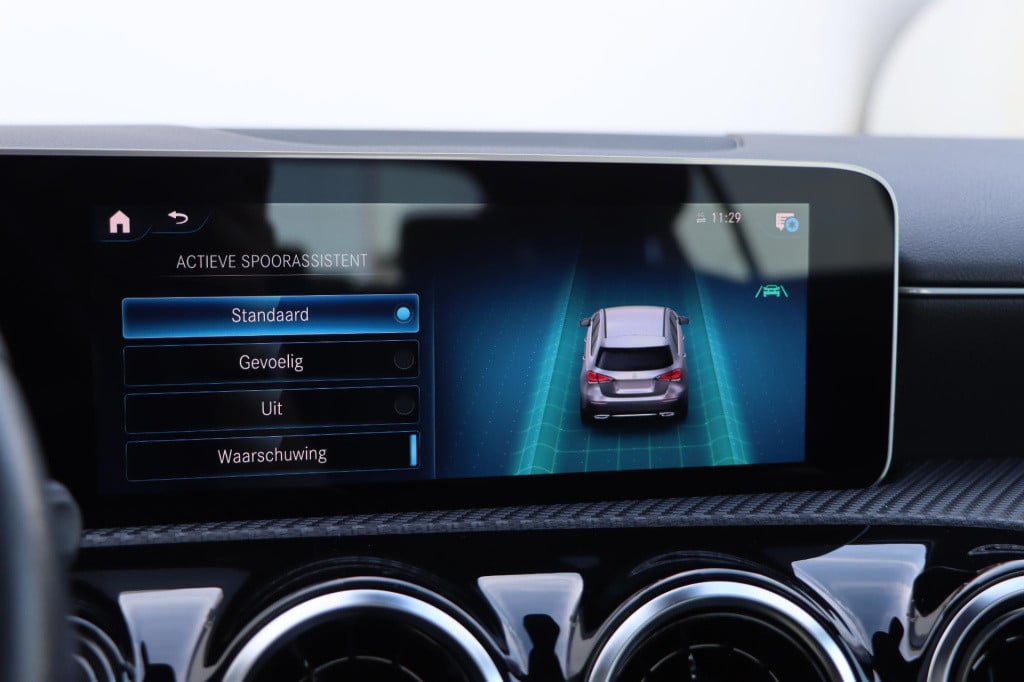 Mercedes-Benz A-Klasse 200 business solution plus upgrade
