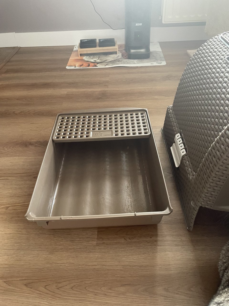 GERESERVEERD  Curver kattenbak