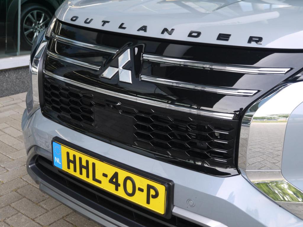 Mitsubishi Outlander 2.4 phev instyle+