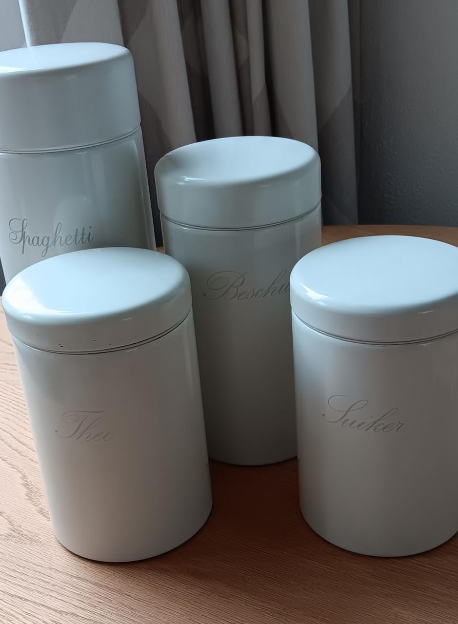 MOOIE WITTE OPBERGBUSSEN VAN BRABANTIA