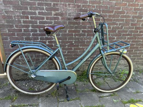 Blauwe dames fiets (framemaat 57)