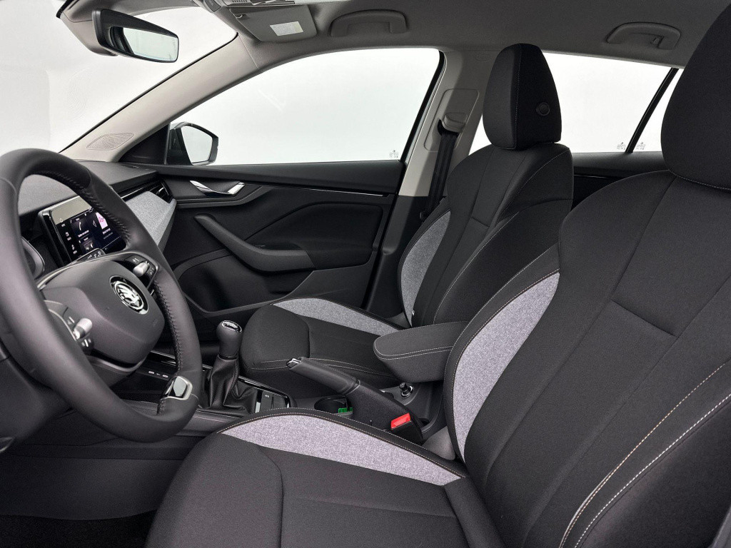 Skoda Scala selection 1.0 tsi 85 kw / 115 pk hatchback 6 versn