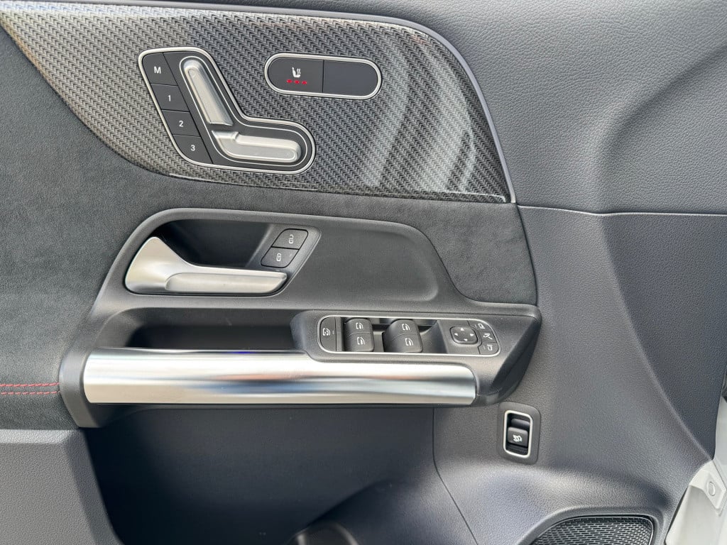Mercedes-Benz Gla-klasse 200 business solution amg automaat /wegklapbare tr
