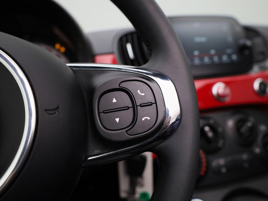 Fiat 500 C 1.0 hybrid club | cabrio | parkeer sensoren | dab | airco | crui