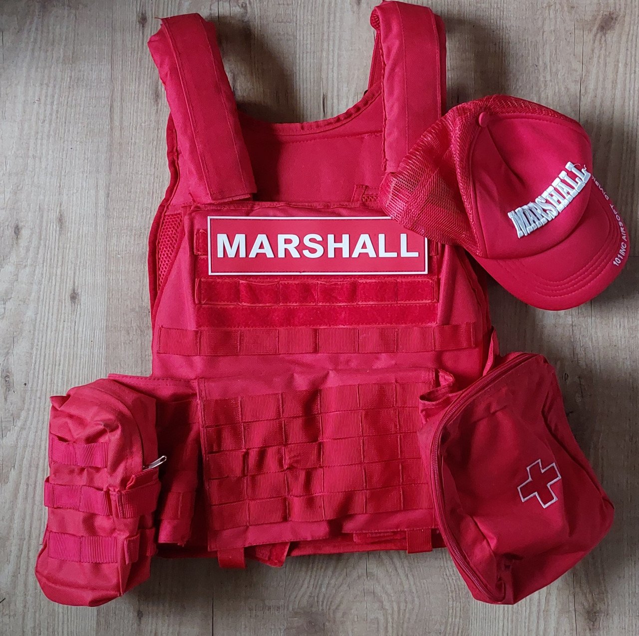 Diverse airsoft artikelen te koop Plate carrier rood MARSHALL