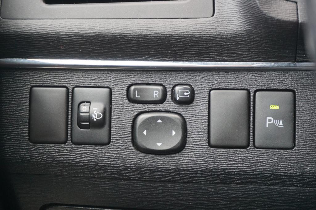 Toyota Avensis wagon 2.0 vvti business automaat - climate / cruise / camera