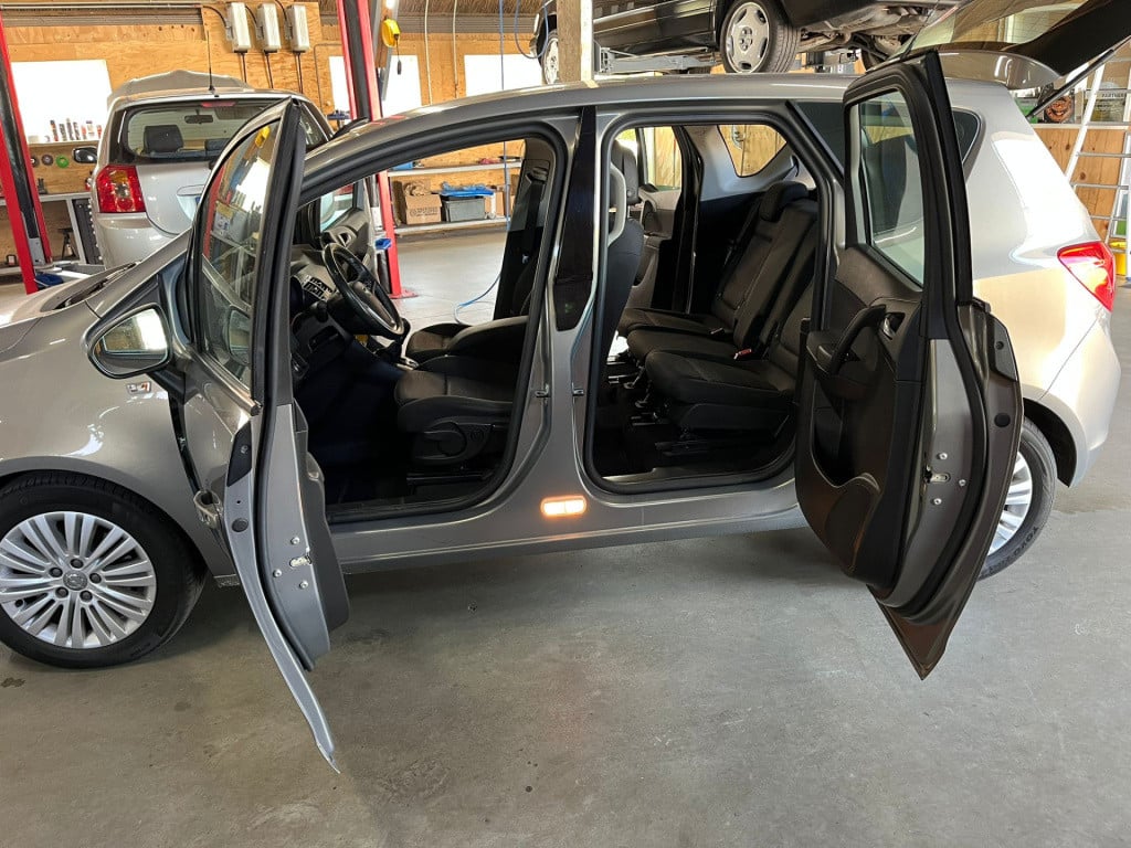 Opel Meriva 1.4 turbo business+