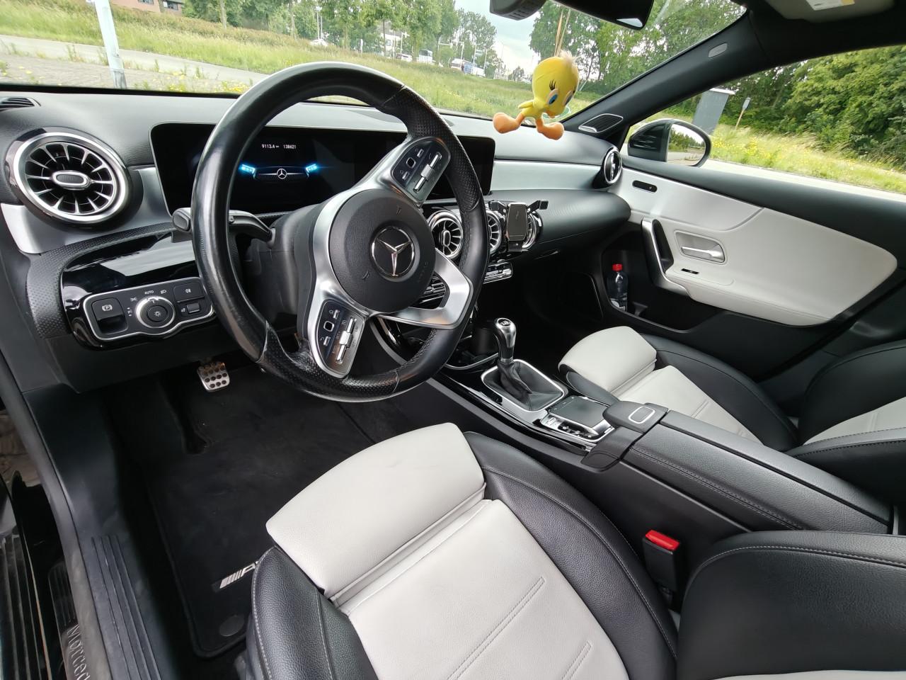 Mercedes-Benz A200 AMG | Zw-Wit Leder | Full Options | Mooiste van Zeeland!