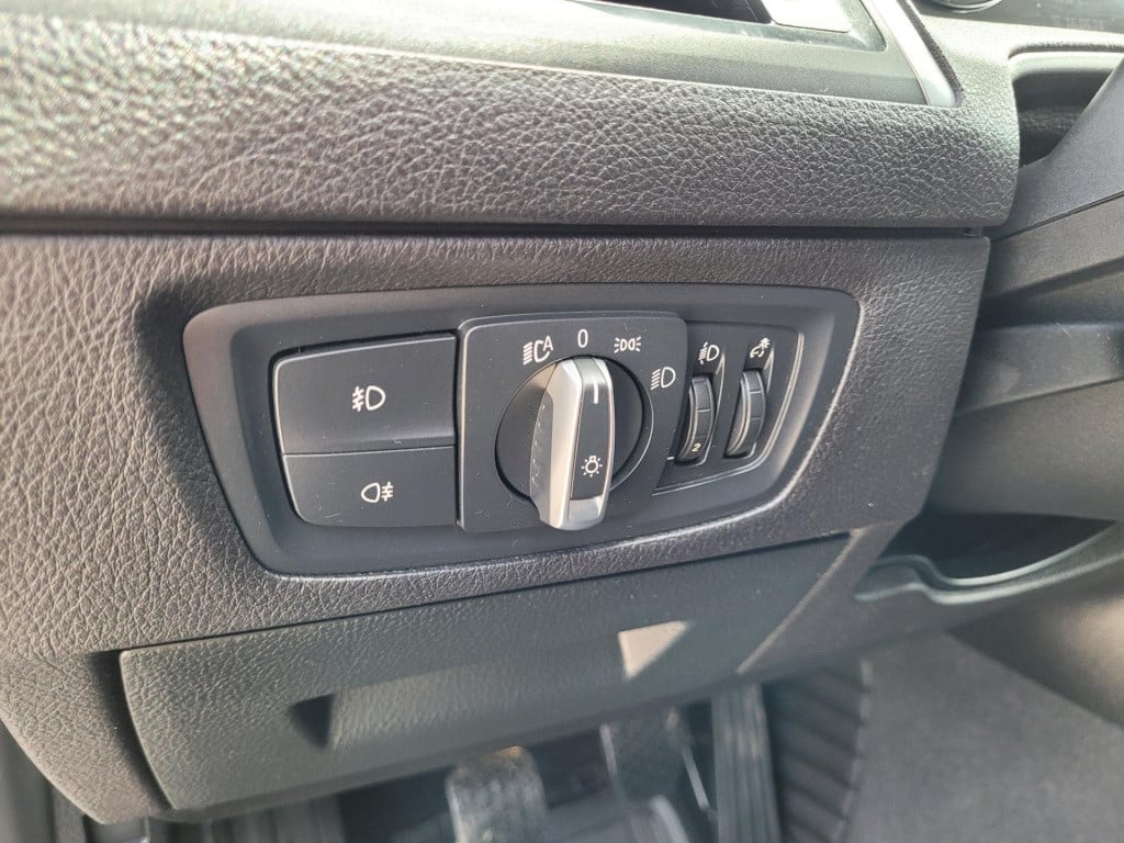 BMW 1 Serie 116i executive advantage . navi climate pdc lm velgen led stoel
