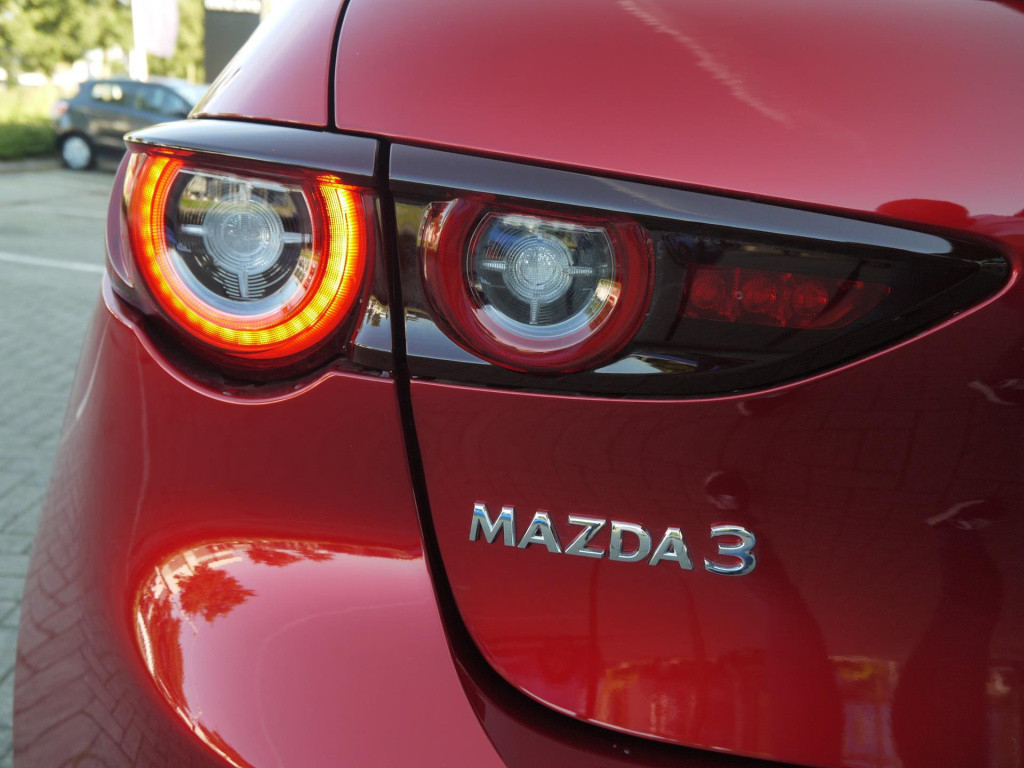 Mazda 3 2.0 e-skyactiv-g m hybrid 150 homura|rijklaar
