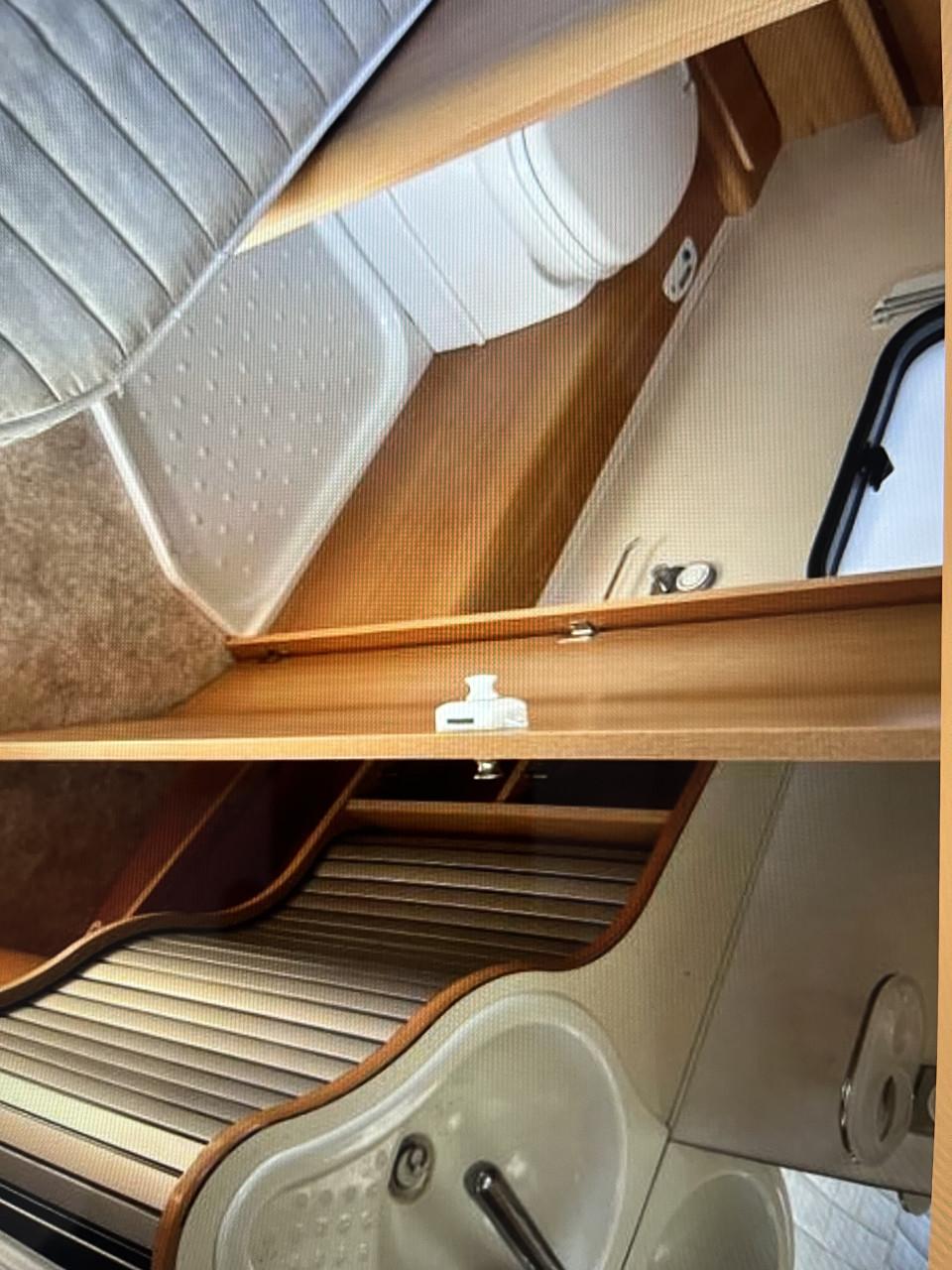 Kip caravan - Navigator 44TDB uit 2002 met mover en nieuwe accu