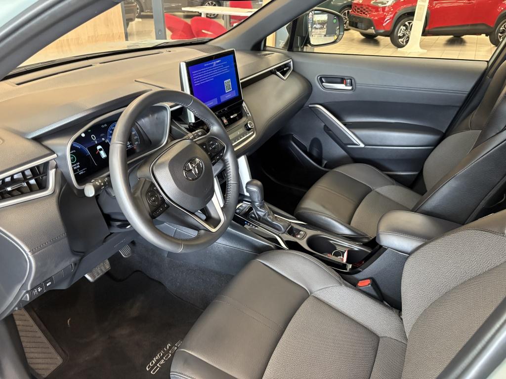 Toyota Corolla Cross hybrid 200 style