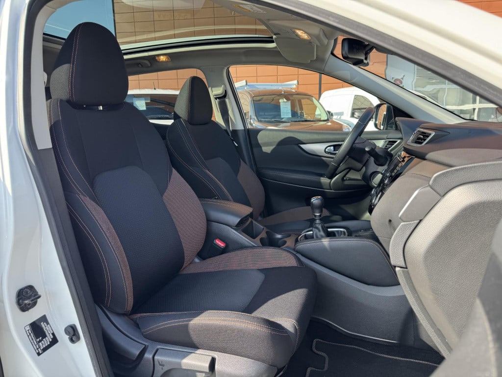 Nissan Qashqai 1.3 dig-t n-motion | trekhaak | panoramadak | apple carplay/