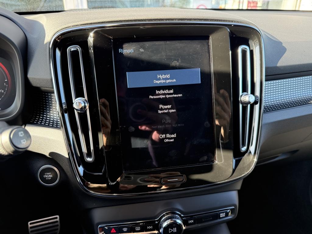 Volvo XC40 t4 211pk recharge r-design| panodak| adap.cruise| trekhaak| came