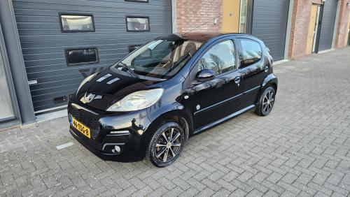 Zuinige en Luxe 5drs PEUGEOT 107 Envy 2012 / NL AUTO / 85.635 km !!
