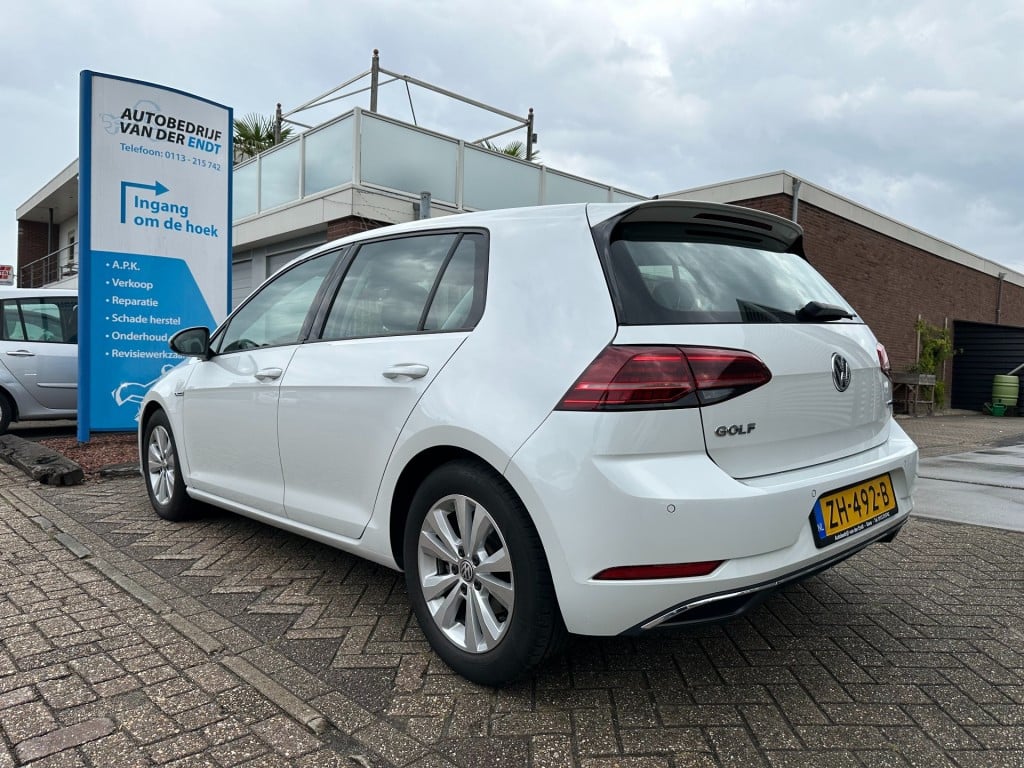 Volkswagen Golf 1.5 tsi comfortline business dsg pdc navi carplay