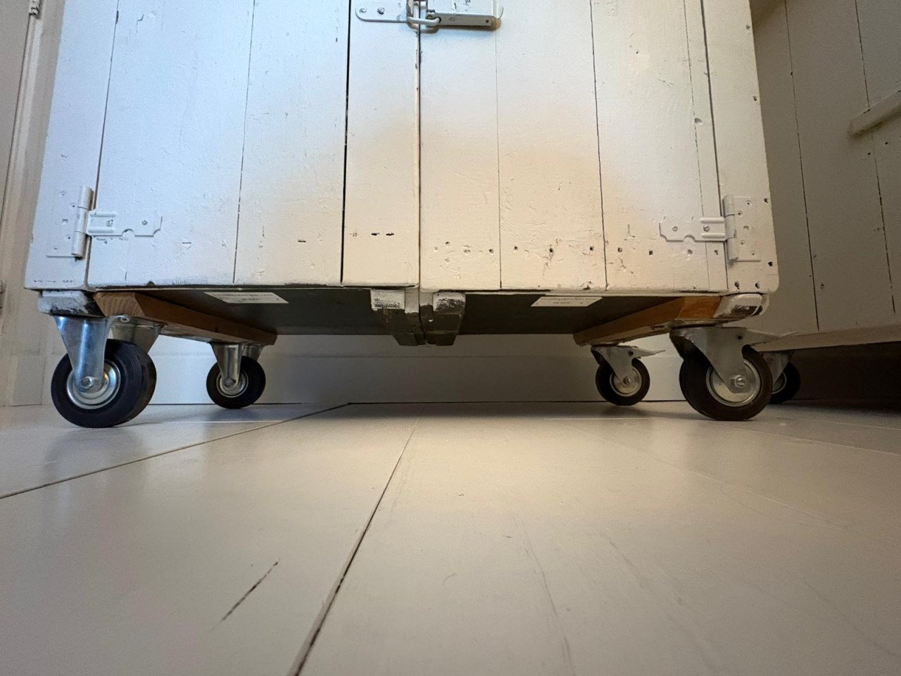 Witte, hele leuke kast(en) van Combitex