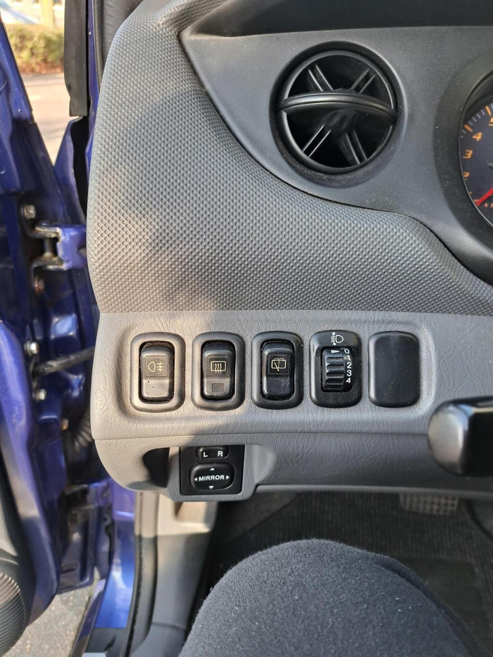 Daihatsu YRV 1.3 AUTOMAAT