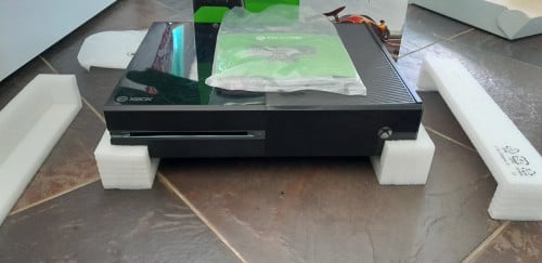 Xbox one console met controller in originele DOOS