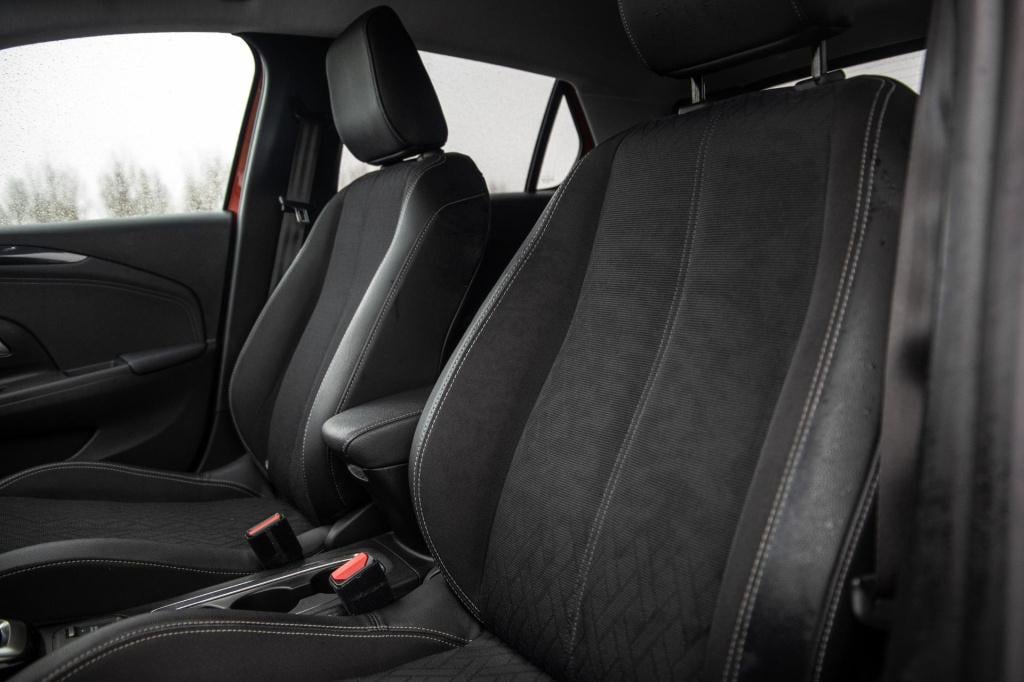 Opel Corsa 1.2 turbo automaat / carplay / camera / dealer auto