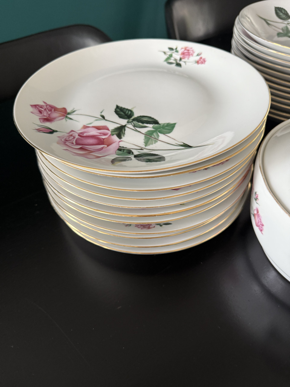 12-delig servies gouden rand en roze roosjes epiag D.F. Czecho slovakia