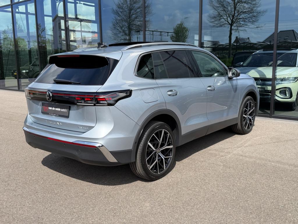 Volkswagen Tiguan 1.5 ehybrid elegance 204pk | panoramadak | trekhaak | 20"