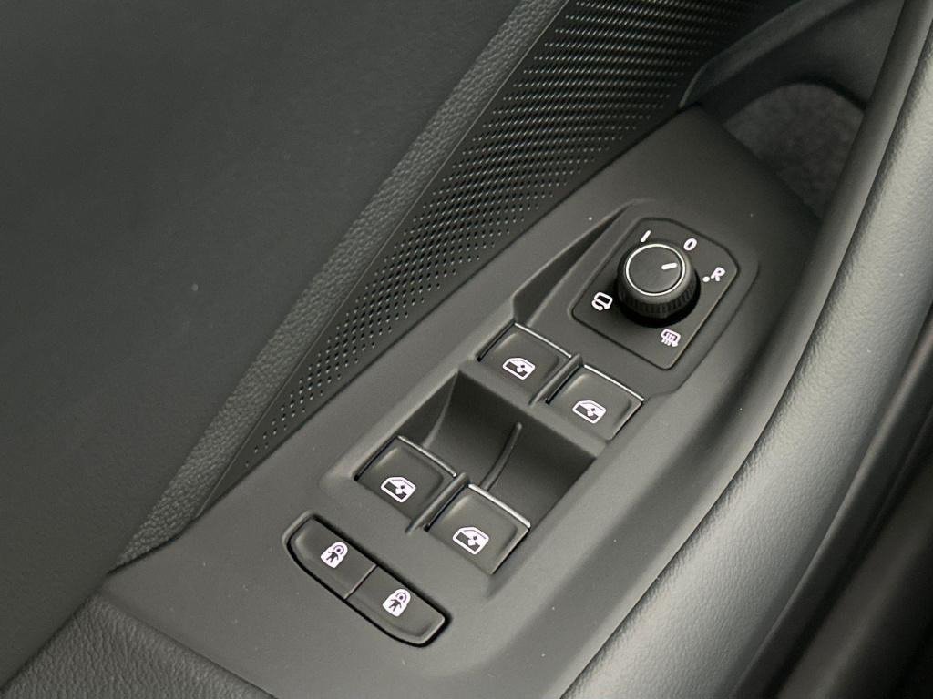 Volkswagen Passat variant 1.5 ehybrid elegance business dsg6 204pk