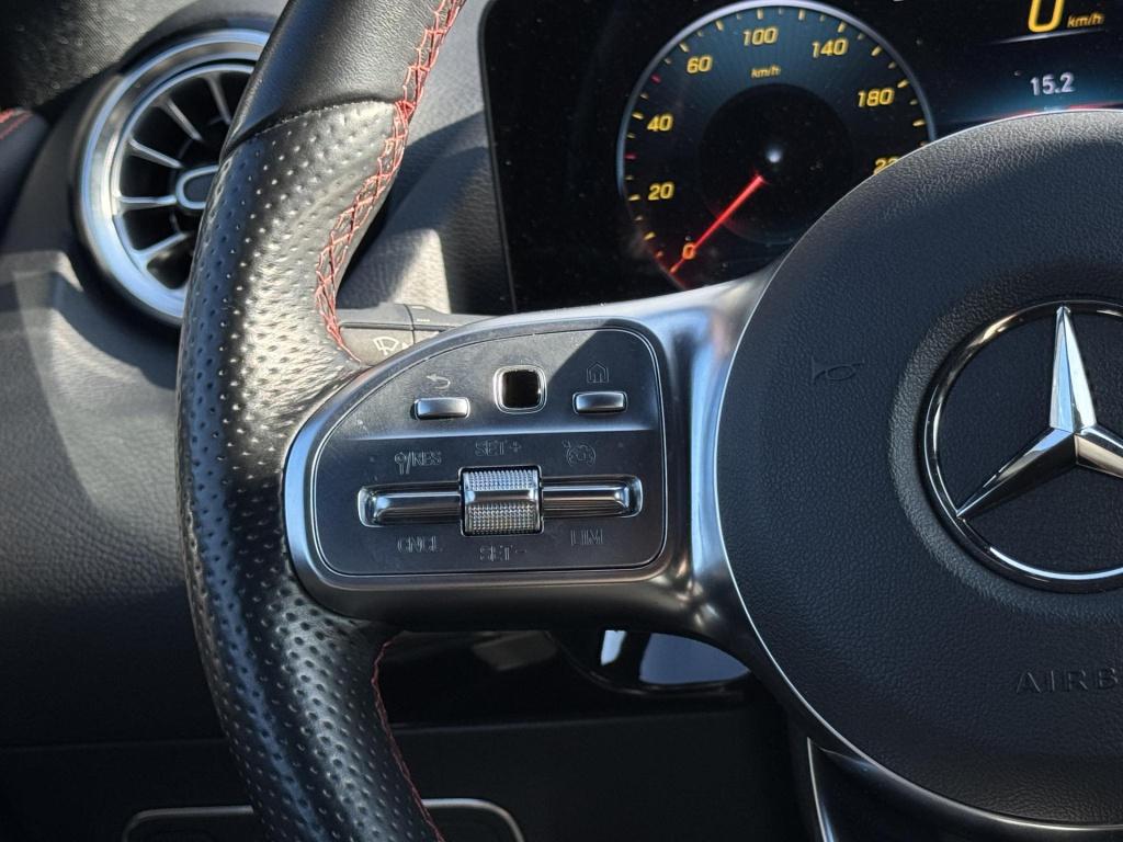 Mercedes-Benz Gla-klasse 180 amg line nl-auto, trekhaak afneembaar np. €60.