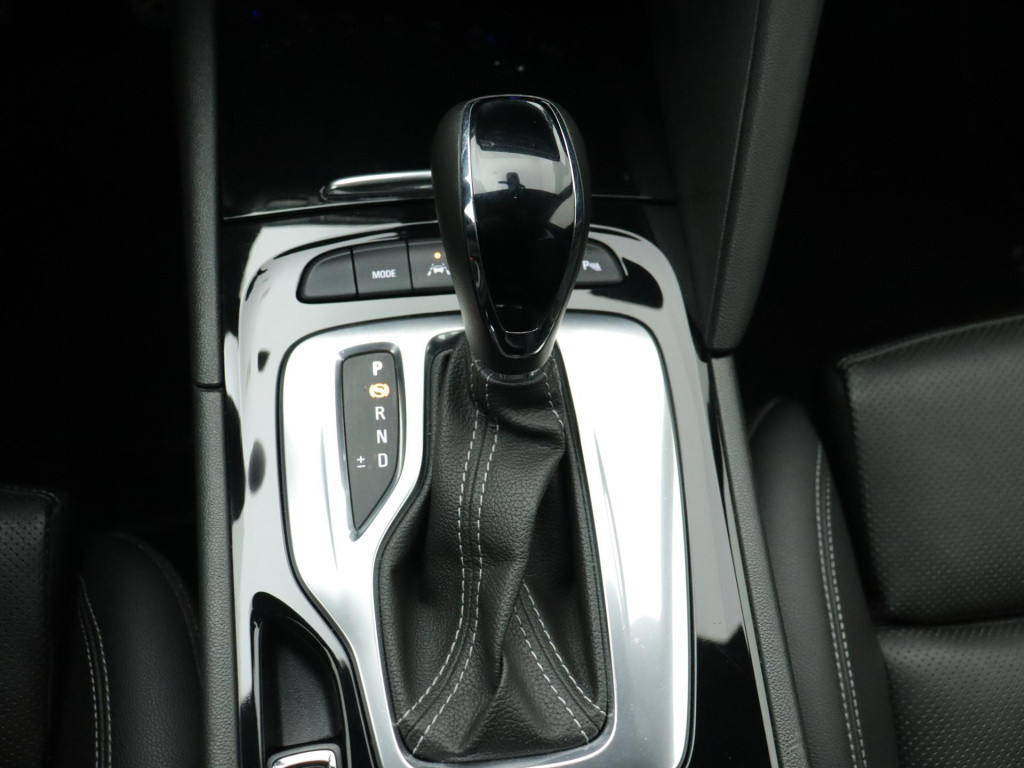 Opel Insignia sports tourer 2.0 turbo gs line | camera | alcantara bekledin