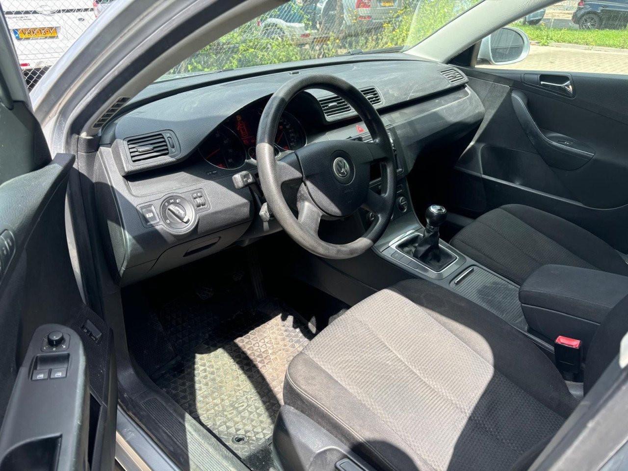 Volkswagen Passat 2.0 FSI Trendline 141.195KM Jaar Apk