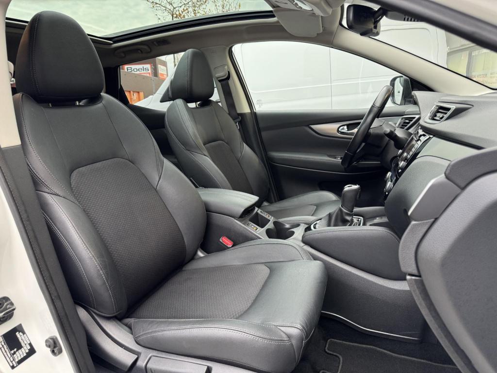 Nissan Qashqai 1.3 dig-t tekna automaat incl. trekhaak!
