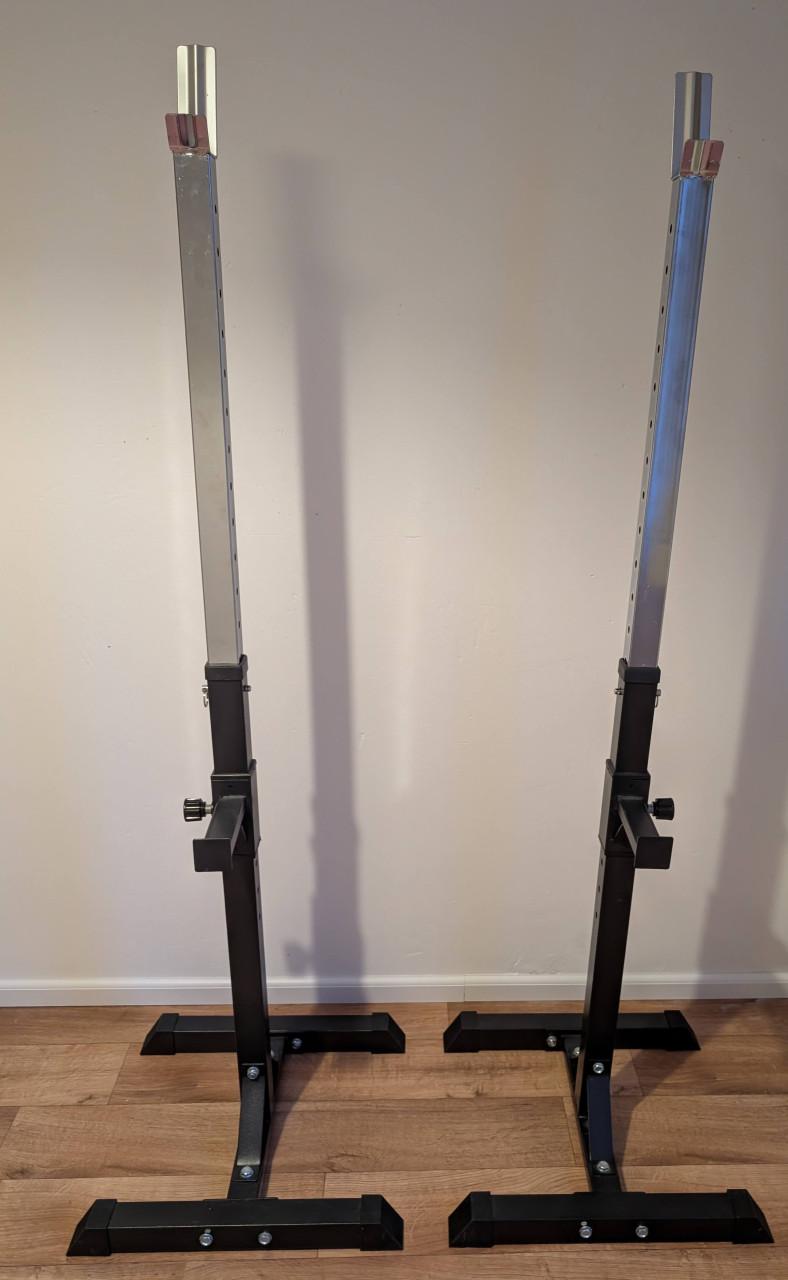 Verstelbare Haltersteunen: voor o.a. benchpress en squats