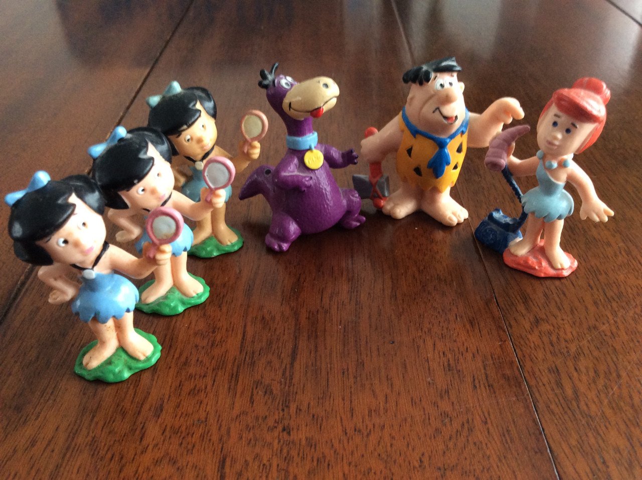 Heel veel verschillende rubber figuurtjes.