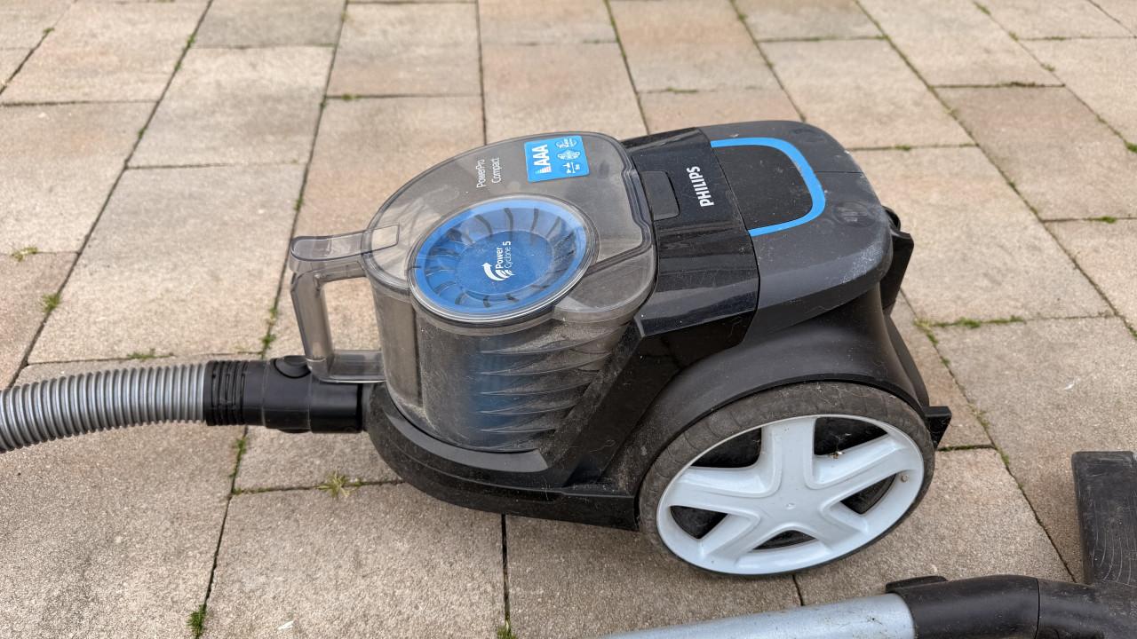 Philips stofzakzuigerloze stofzuiger te koop