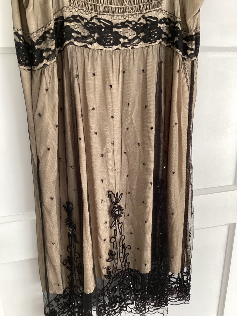 Jurkje shoeby mooi met borduursel en tule XL