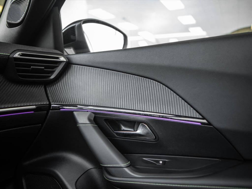 Peugeot 2008 1.2 hybrid 136pk e-dcs6 gt | panoramadak | camera | navigatie 