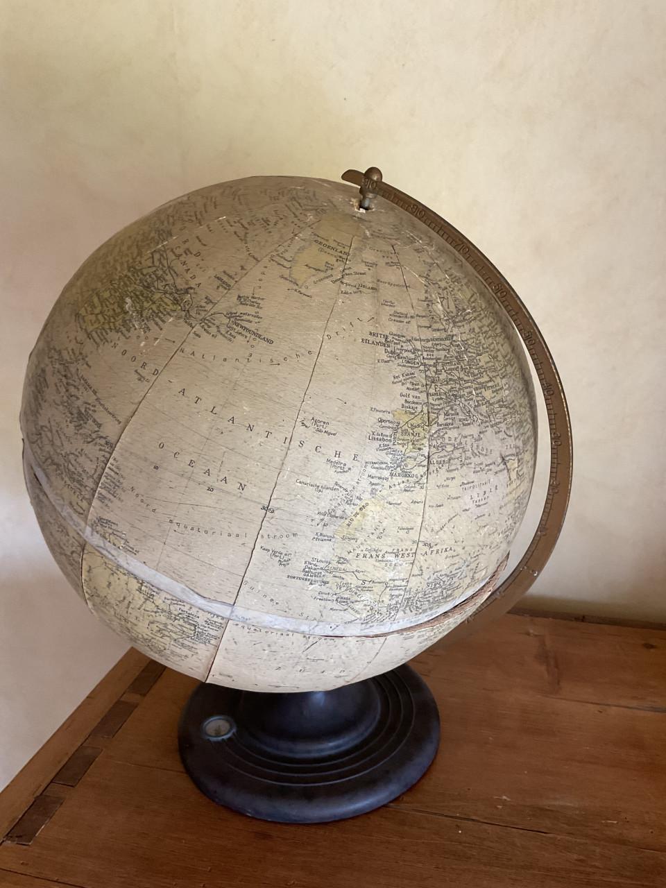 Brocante globe Bossaerts Antwerpen