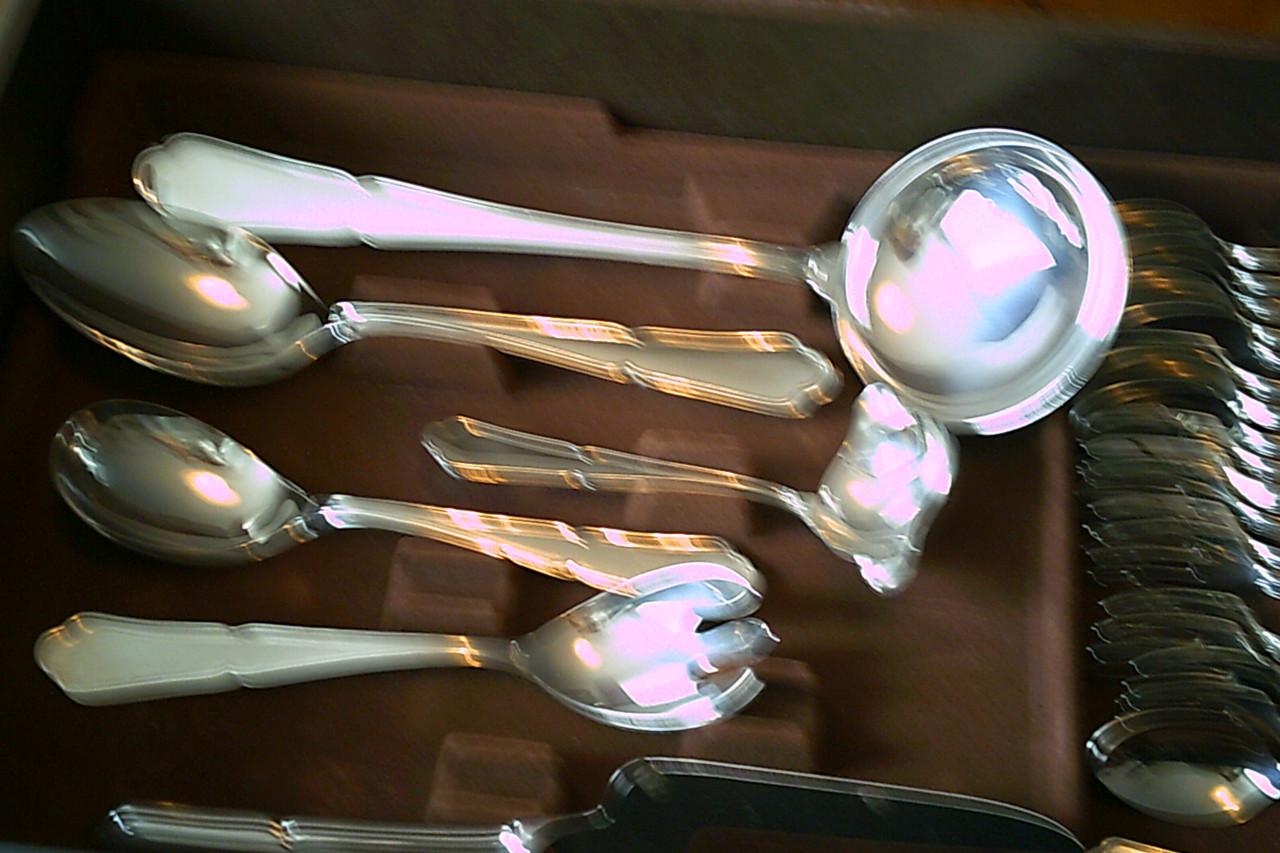 Luxe 12-persoons gevulde BESTEKKOFFER - inox 18/10