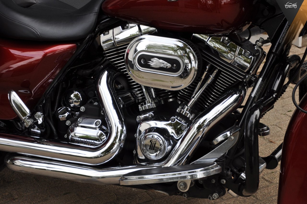 Harley-Davidsob FLHX Street Glide