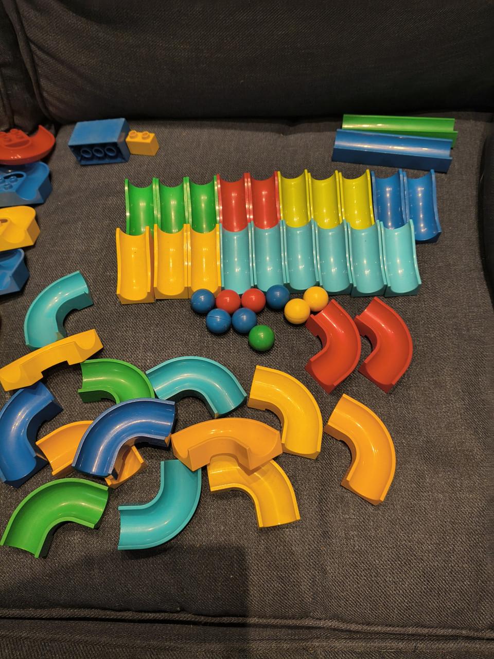 Heel veel duplo en hubelino knikkerbaan