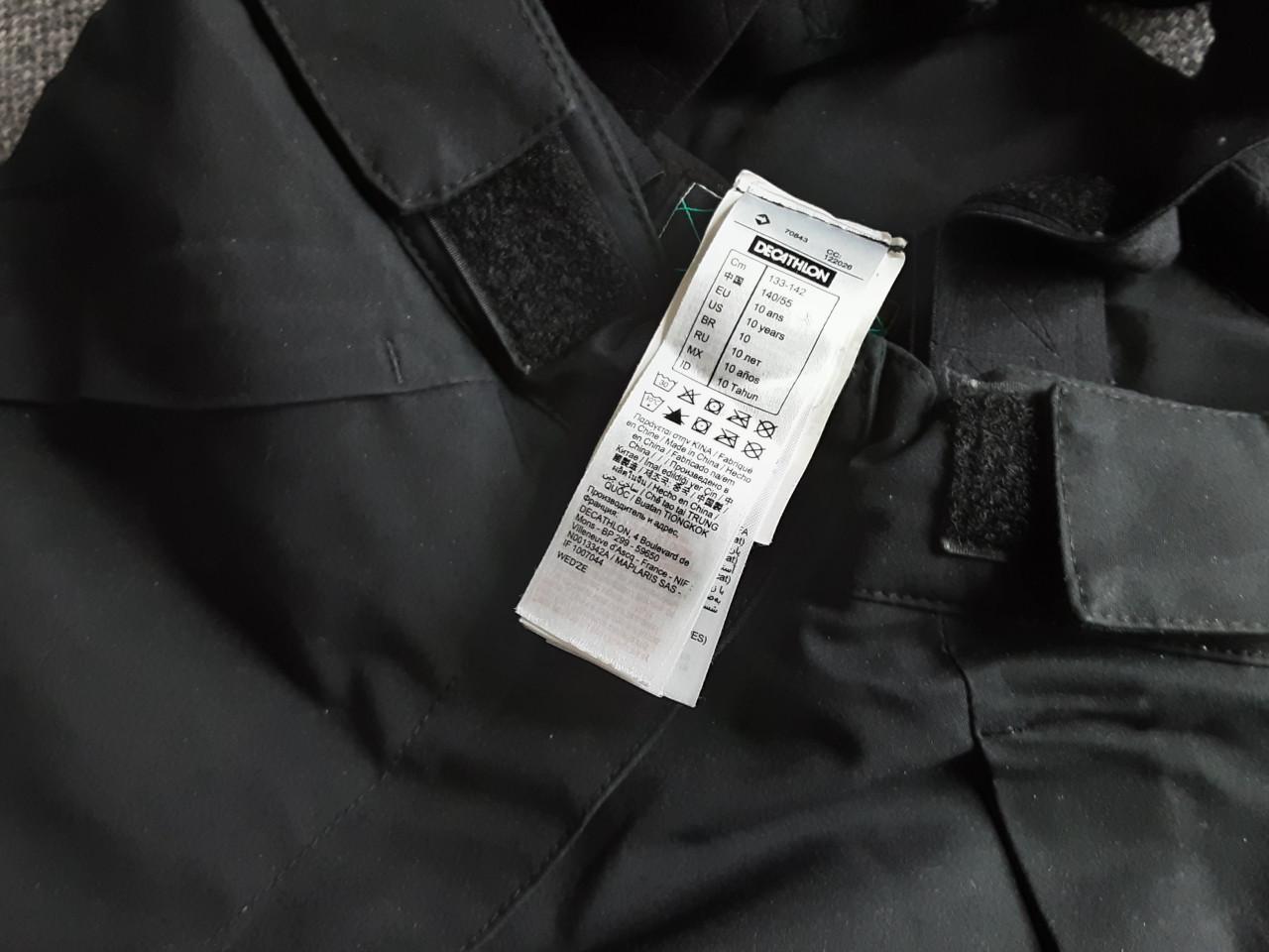 Als nieuw  skibroek van de decatlon  10-11jaar