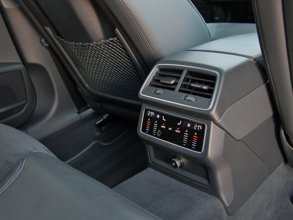 Audi A6 avant 55tfsi e hybrid 367pk quattro competition s-line | pano dak |