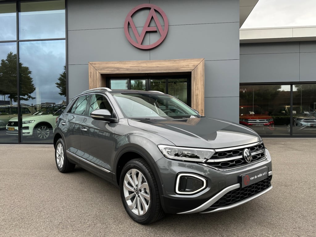 Volkswagen T-roc 1.5 tsi 150pk dsg style carplay | camera | keyless | elek.