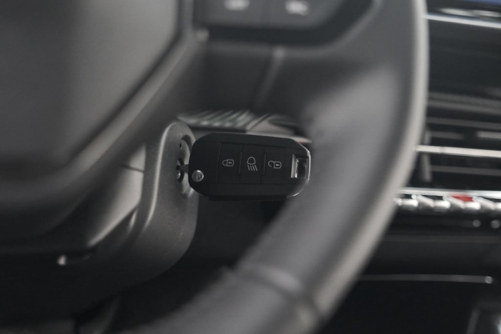 Peugeot 208 puretech 100 allure | 360 camera | adaptieve cruise control | d
