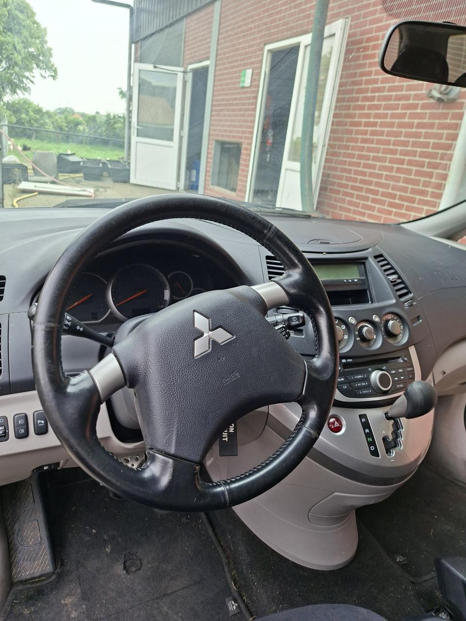 Te koop Mitsubishi Grandis 7- zit