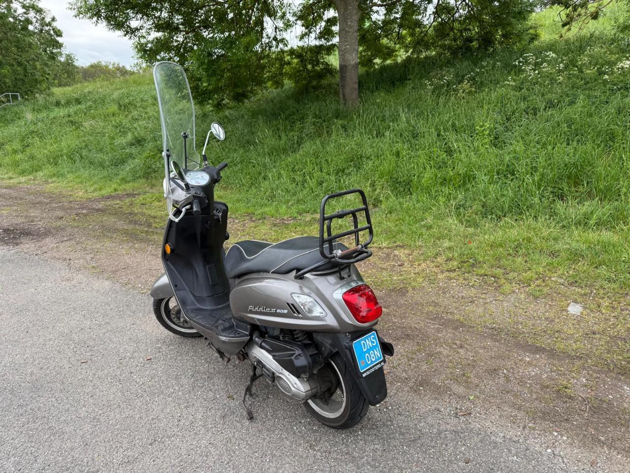 SYM Fiddle II snorscooter 2018 — lage km-stand — nette staat