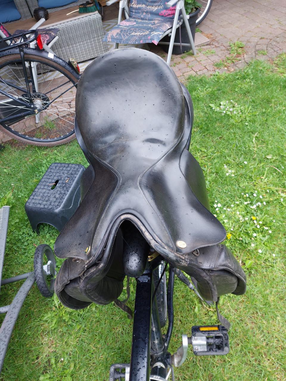 Paardenzadel paardrijzadel decoratie