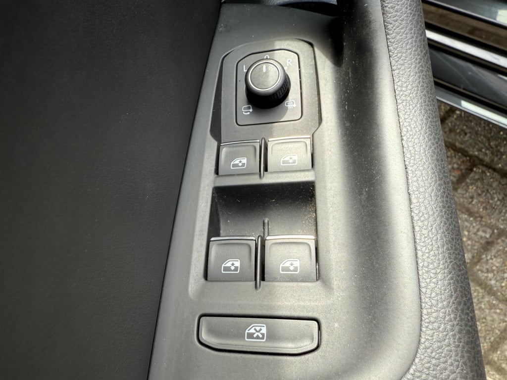 Volkswagen Passat variant 1.5 tsi highline