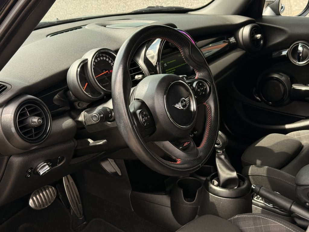 Mini Cooper mini 1.5 king’s cross | john cooper works | navi | cruise | led